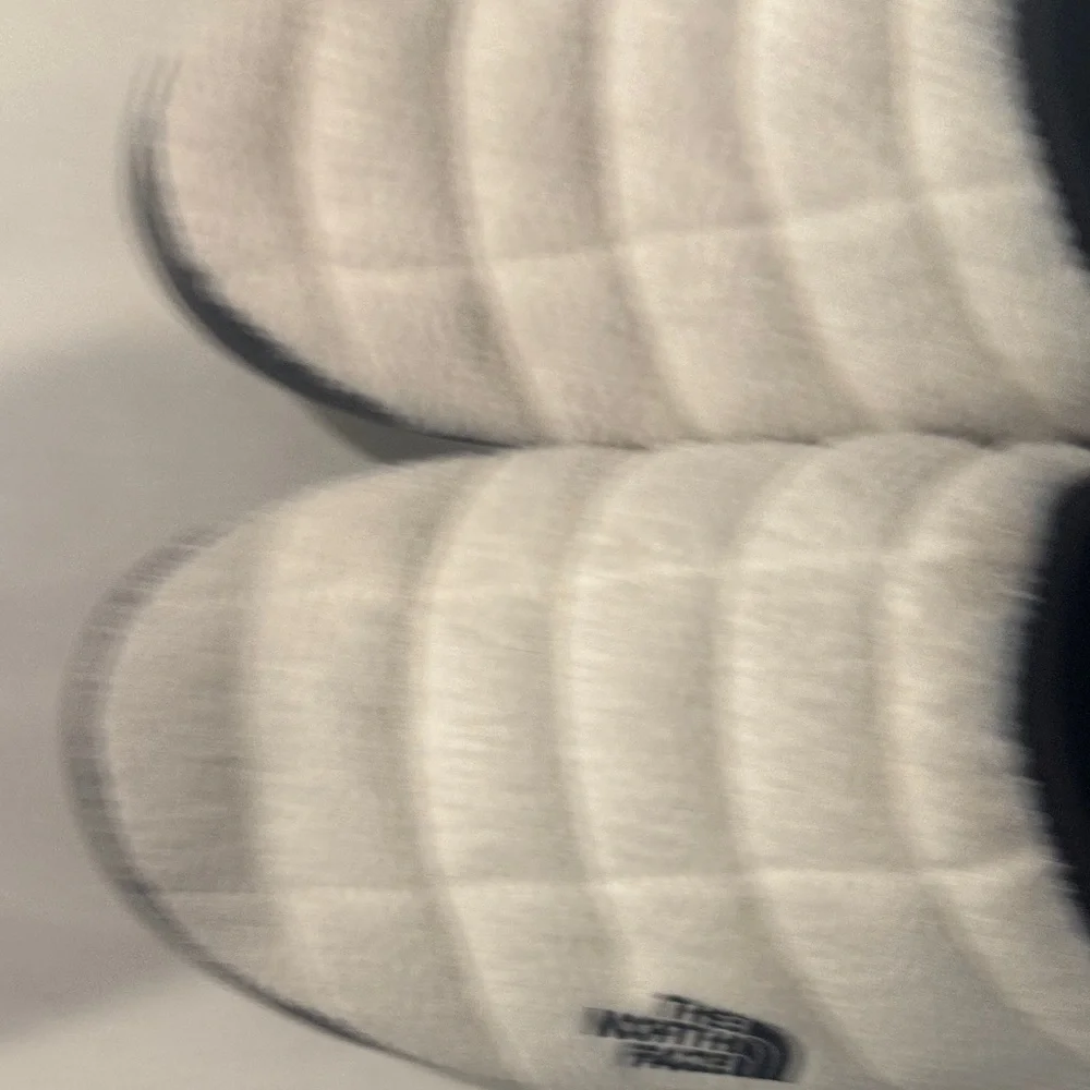 The North Face Thermoball Black and White Fleece - Size 8 - Picture 4 of 7